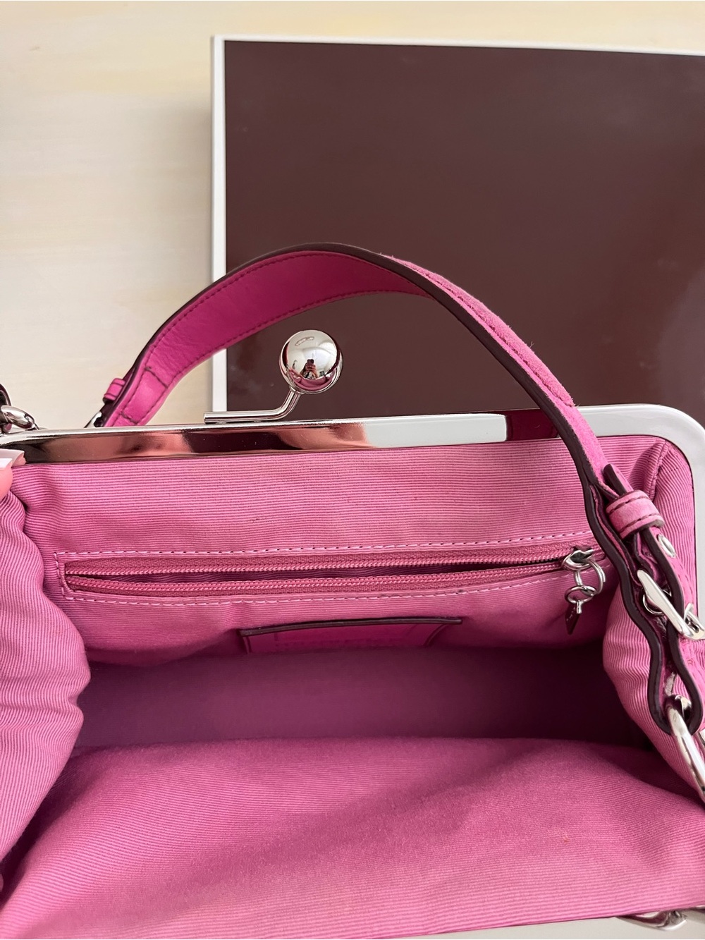Rare Vintage Coach Pink Suede Kisslock Purse - Picture 6 of 9